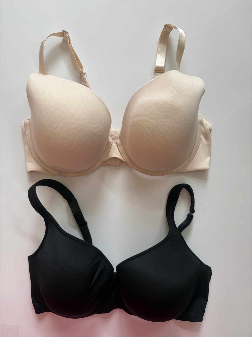 2 bundle pack  Everyday Comfort full support  Bras - Black & Nude size 38DDD